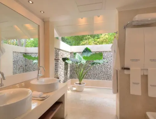 Diamonds Athuruga Maldives Resort & Spa