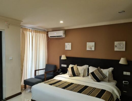 Lagoon Lodge